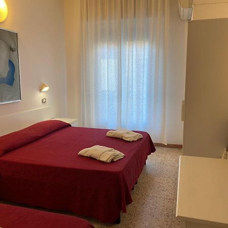 Hotel Riva Rimini Luaran gambar