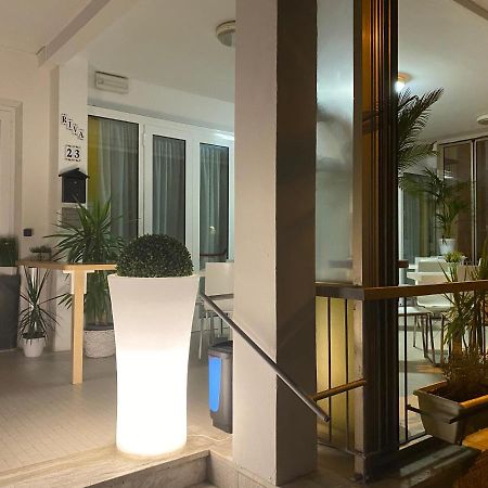 Hotel Riva Rimini Luaran gambar
