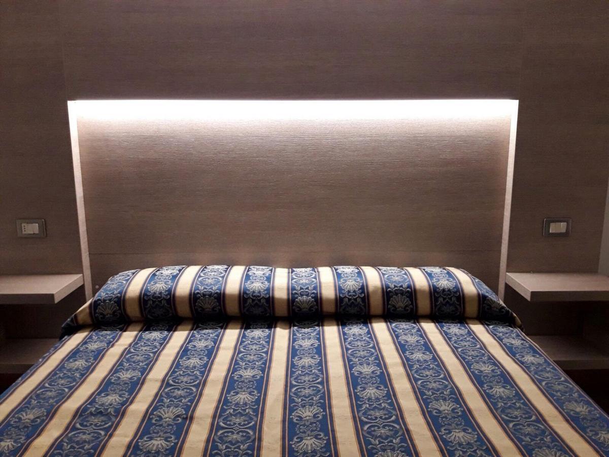 Hotel Riva Rimini Luaran gambar