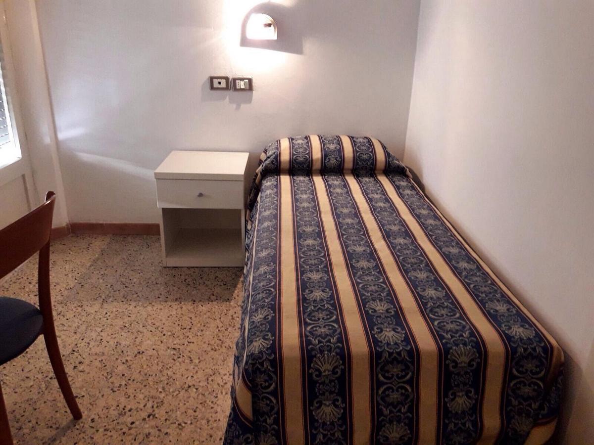 Hotel Riva Rimini Luaran gambar