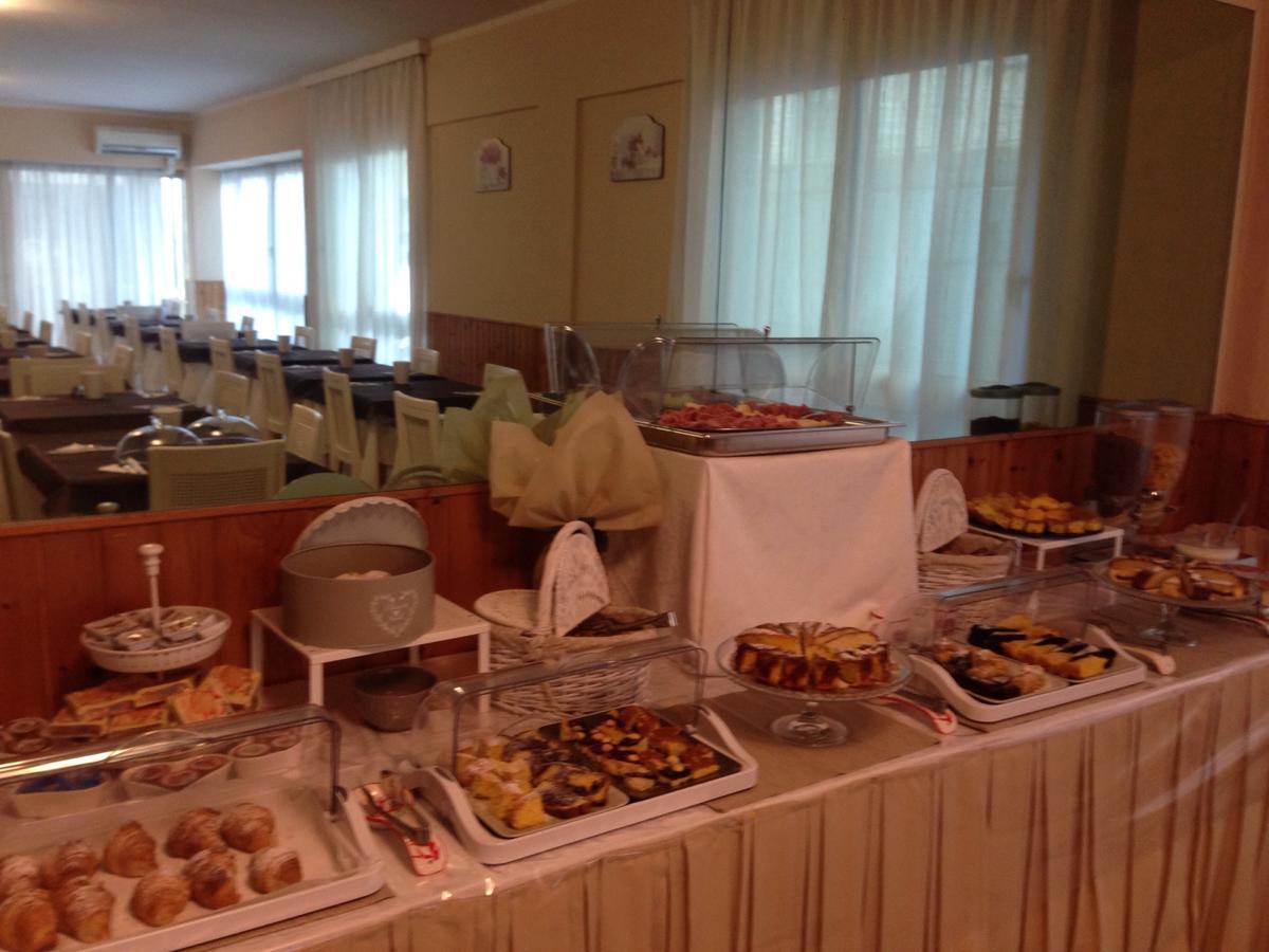 Hotel Riva Rimini Luaran gambar