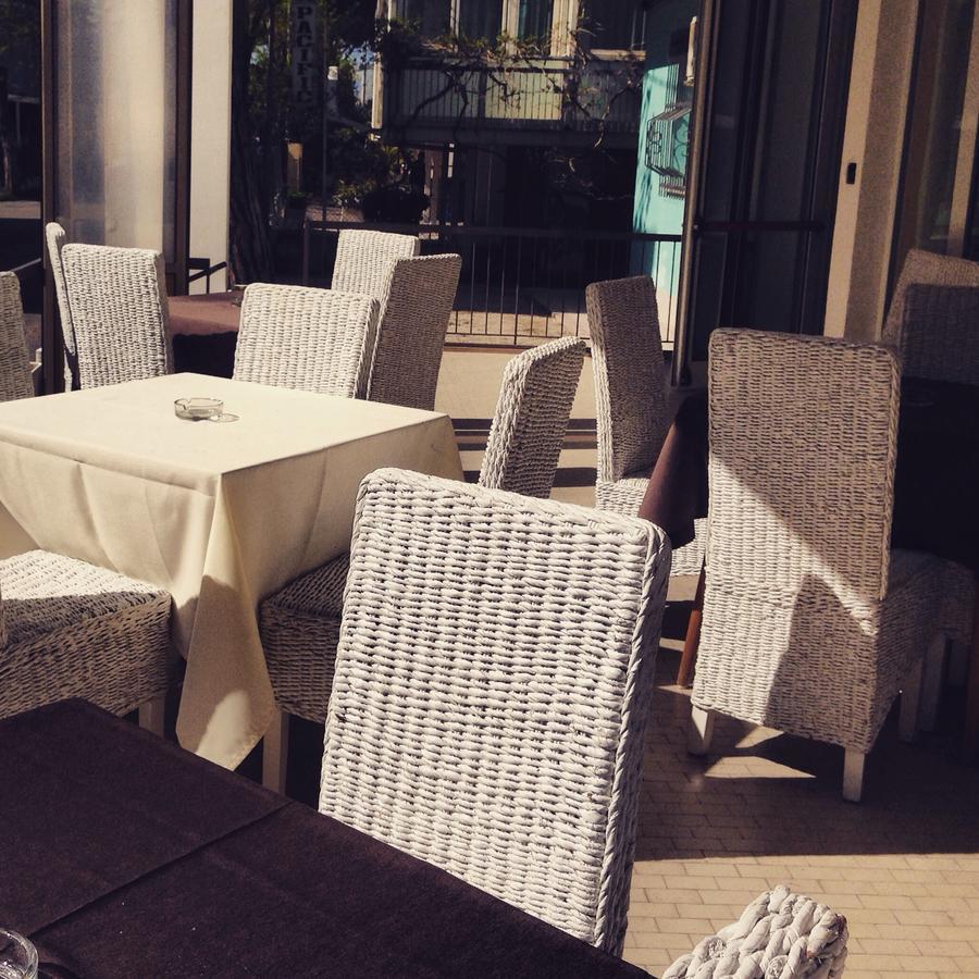 Hotel Riva Rimini Luaran gambar