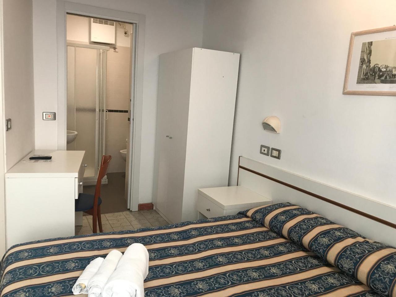 Hotel Riva Rimini Luaran gambar