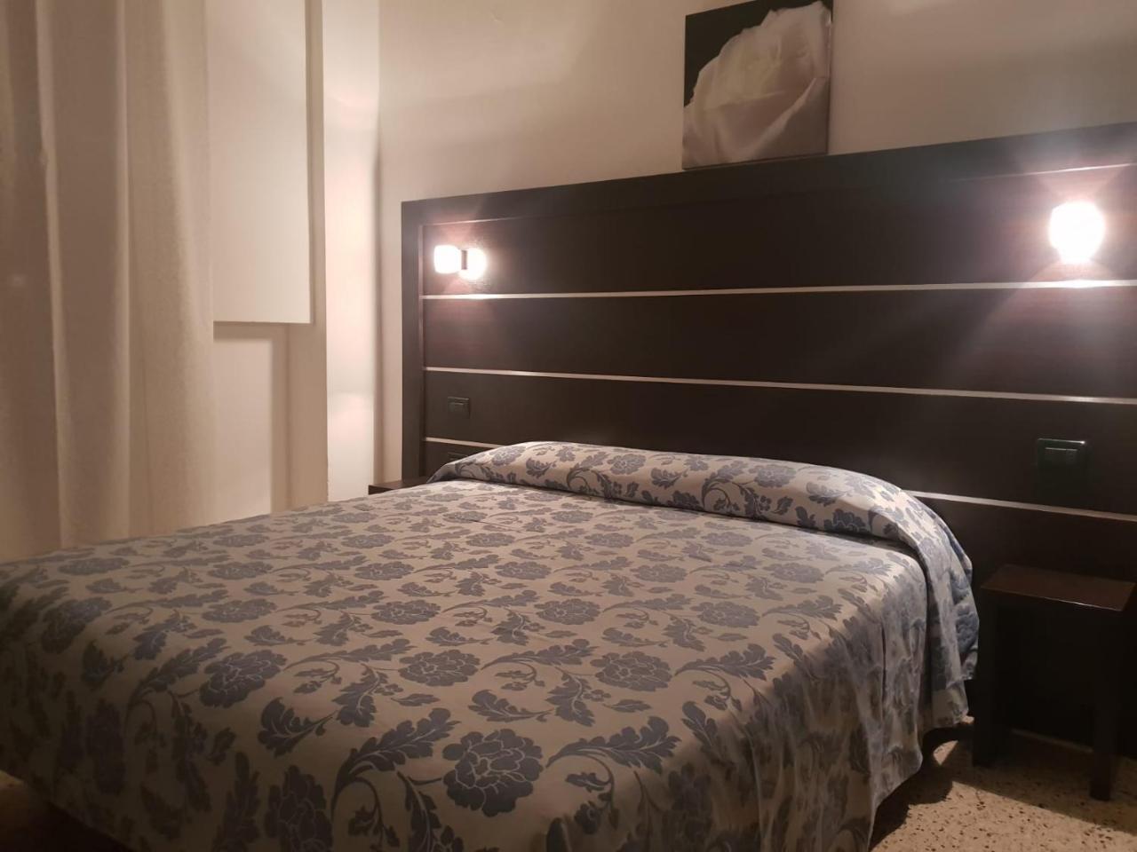 Hotel Riva Rimini Luaran gambar