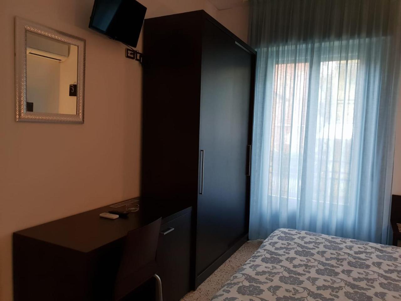 Hotel Riva Rimini Luaran gambar