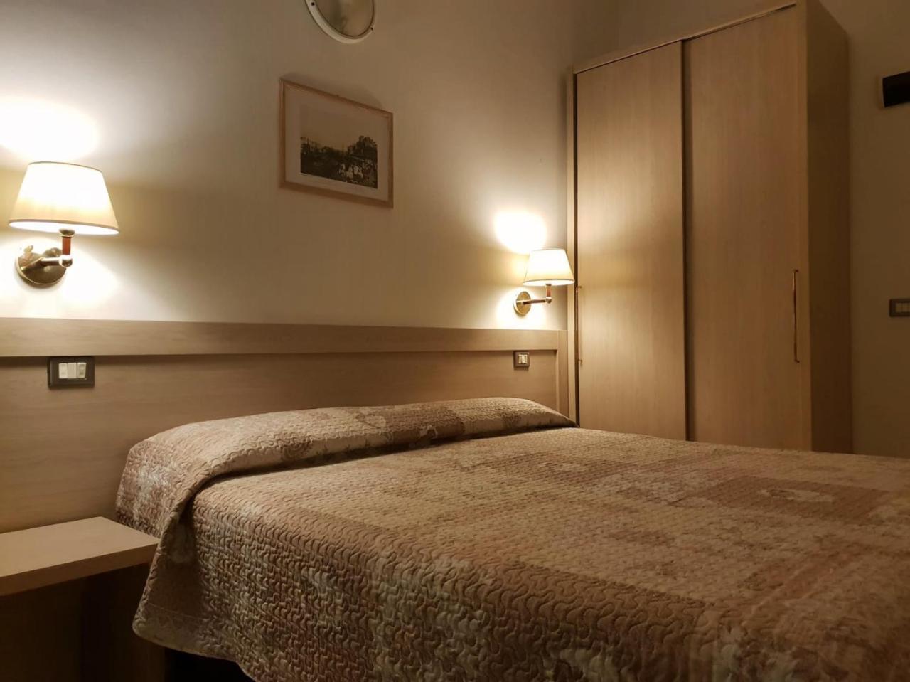Hotel Riva Rimini Luaran gambar