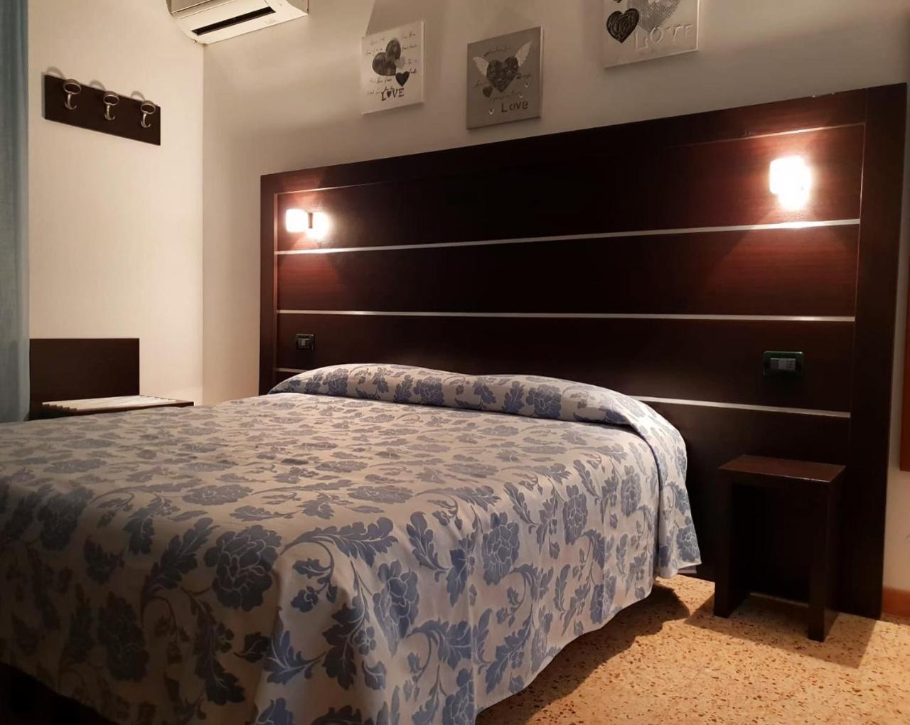 Hotel Riva Rimini Luaran gambar