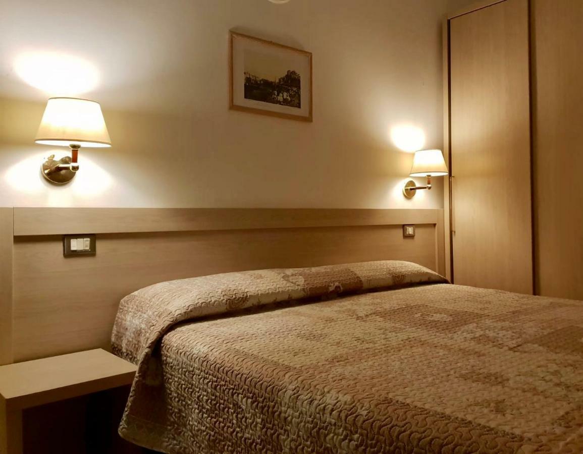 Hotel Riva Rimini Luaran gambar