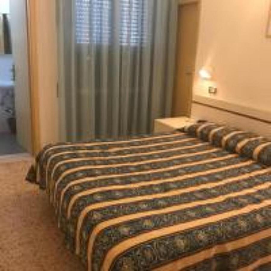 Hotel Riva Rimini Luaran gambar